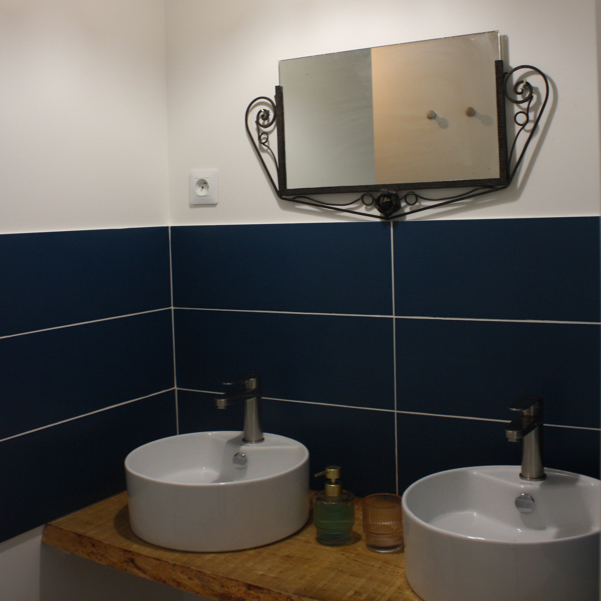 La chambre Louise - Terrasse côté champ La chambre Louise - Terrasse côté champ